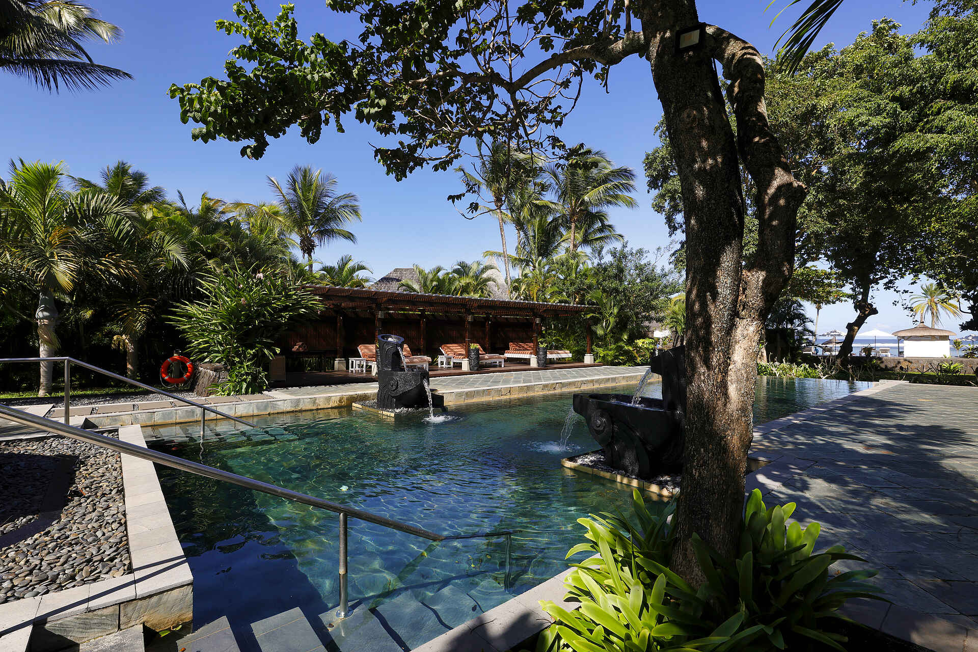 Shanti Maurice Resort & Spa: Der Pool