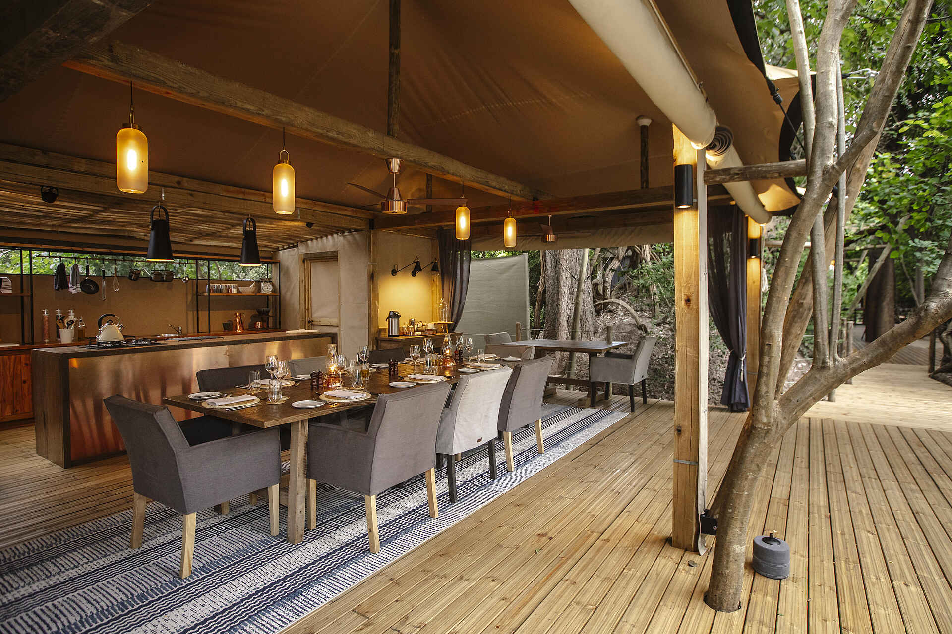 Tsowa Safari Island Lodge: Das Restaurant