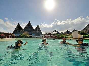 Essque Zalu: Tauchstunde