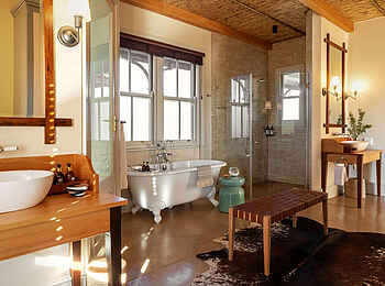 Samara Karoo Lodge: Karoo Family Suite Bad