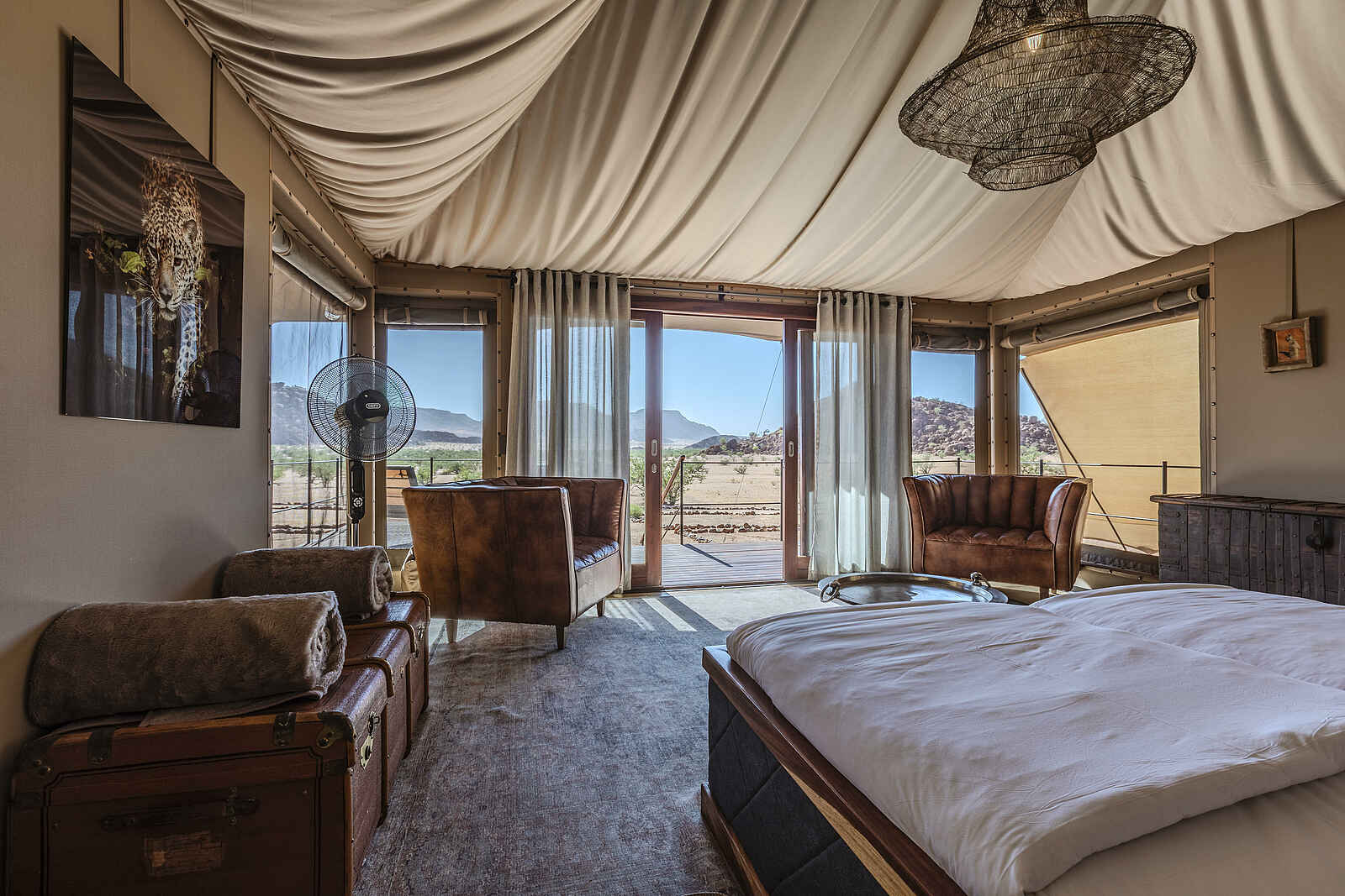 Twyfelfontein Adventure Camp: Blick aus einem Premium Zelt Twyfelfontein Adventure Camp: Blick aus einem Premium Zelt