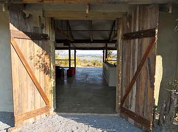 Chobe Elephant Camp: Ökologische Eingliederung in die Umgebung Chobe Elephant Camp: Ökologische Eingliederung in die Umgebung