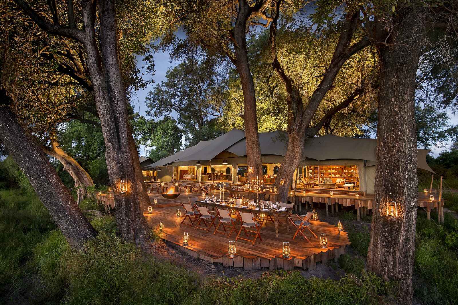 Duba Plains Camp: Main Area Duba Plains Camp: Main Area