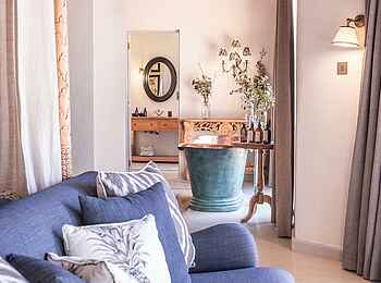 Governors' Mugie: Blick ins Bad Governors' Mugie: Blick ins Bad