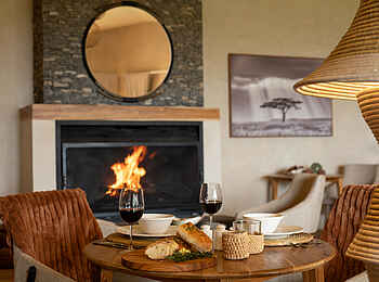 Lemala Osonjoi Lodge: Dinner im Restaurant Lemala Osonjoi Lodge: Dinner im Restaurant