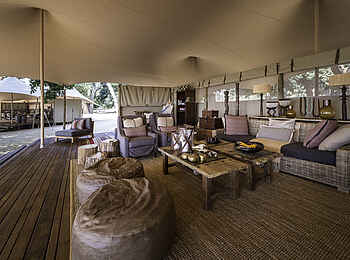 Little Ruckomechi Camp: Loungezelt