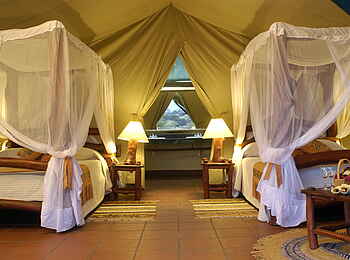 Mbuzi Mawe Serena Camp: Zeltinterieur Mbuzi Mawe Serena Camp: Zeltinterieur