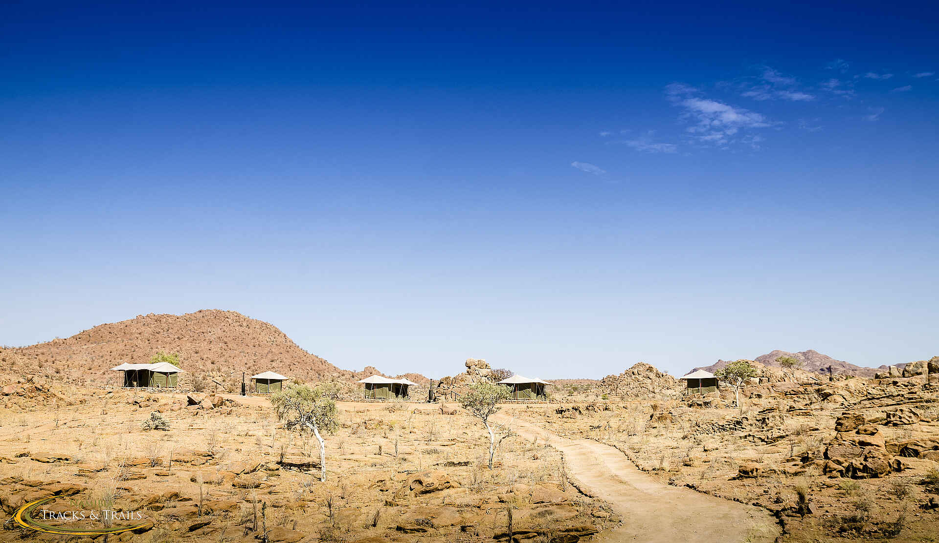 Elefanten, Namibia, Ozondjou, Ozondjou Trails, Trails, Wüste, Zelt, Zelte