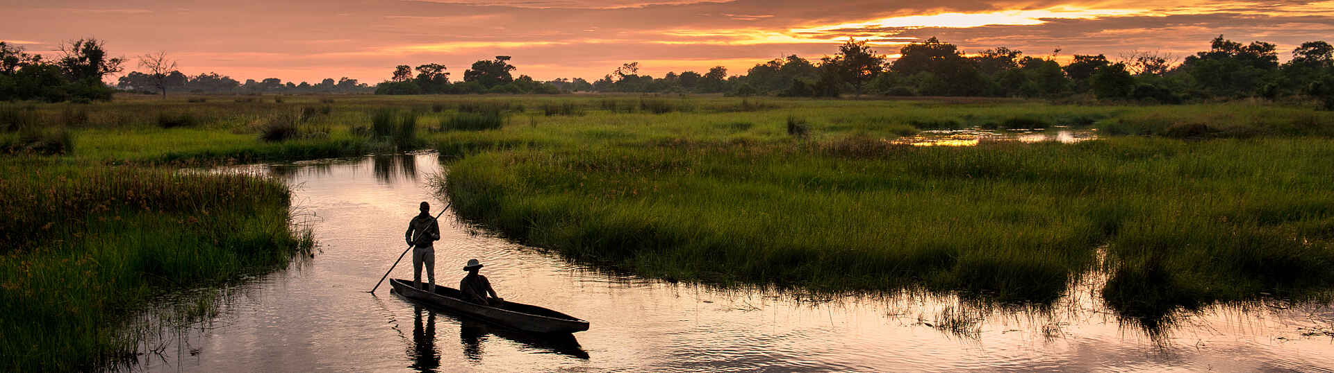 Duke's East: Das Okavangodelta in der Abenddämmerung
