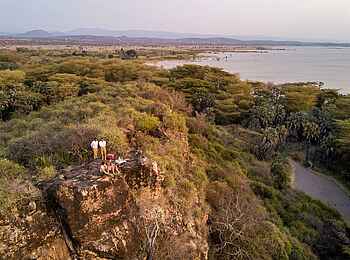 Kisima Ngeda Camp: Sundowner an einem Aussichtspunkt Kisima Ngeda Camp: Sundowner an einem Aussichtspunkt