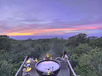 The Highlands Camp: Honeymoon Tent hot tube