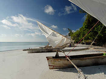 The Manta Resort: Boote am Strand The Manta Resort: Boote am Strand