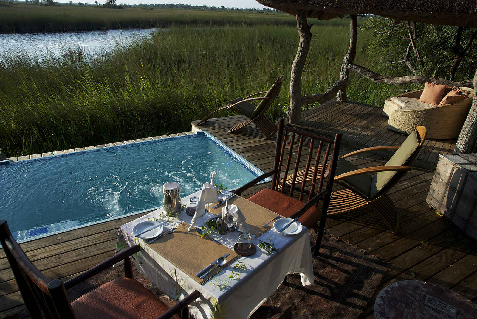Xakanaxa Camp: Lunch am Plunge Pool Xakanaxa Camp: Lunch am Plunge Pool