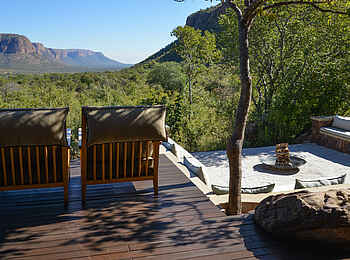 Marataba Mountain Lodge: Sonnendeck mit Stühlen Marataba Mountain Lodge: Sonnendeck mit Stühlen