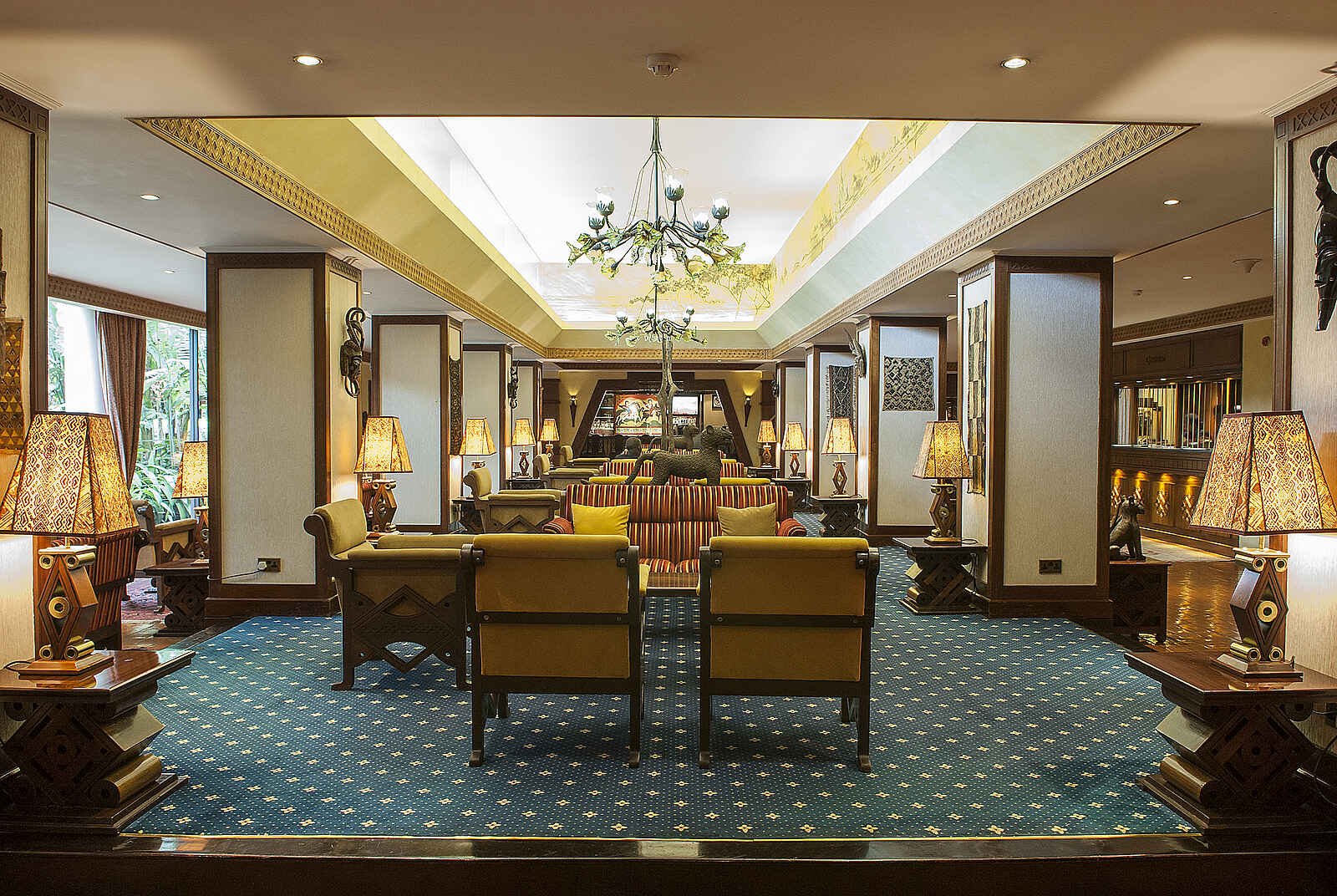 Nairobi Serena Hotel: Die elegante Lobby Nairobi Serena Hotel: Die elegante Lobby