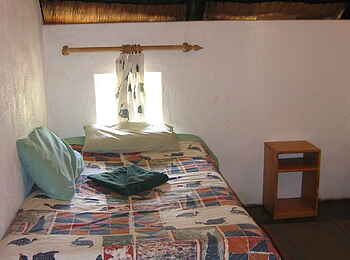 Khama Rhino Sanctuary: Gemachtes Bett Khama Rhino Sanctuary: Gemachtes Bett