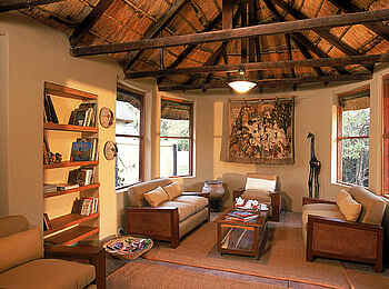 Kubu Lodge: Leseraum im Sommerhaus Kubu Lodge: Leseraum im Sommerhaus