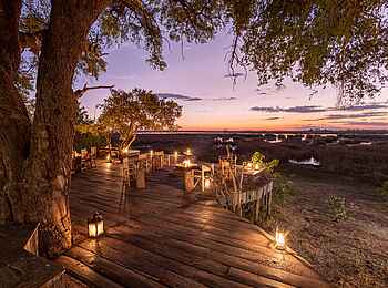 Zarafa Camp: Abendstimmung auf der Veranda Zarafa Camp: Abendstimmung auf der Veranda