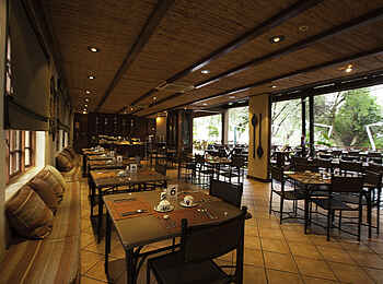 Chobe Marina Lodge: Restaurant