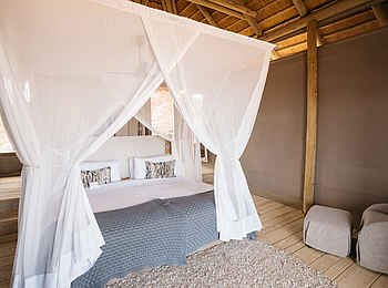 Damaraland Camp: Gästebungalow Bett