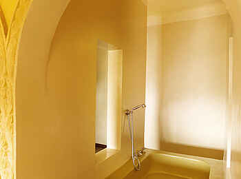 Gold Zanzibar Beach House & Spa: Die Badewanne im Deluxe Zimmer