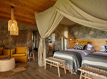 Namiri Plains Camp: Zweibettzimmer Exklusives Retreat Camp  Namiri Plains Camp: Zweibettzimmer Exklusives Retreat Camp