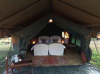 Olaado Camp: Blick in ein Gästezelt Olaado Camp: Blick in ein Gästezelt