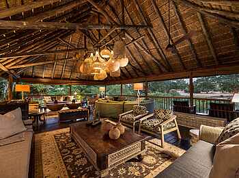 Sabi Sabi Bush Lodge: Veranda Sabi Sabi Bush Lodge: Veranda