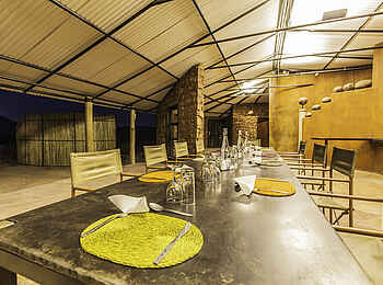 Etendeka Mountain Camp: Speisesaal Etendeka Mountain Camp: Speisesaal