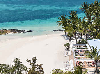 LUX Belle Mare: Das Beach Rouge Restaurant aus der Vogelperspektive LUX Belle Mare: Das Beach Rouge Restaurant aus der Vogelperspektive