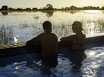 Pelo Camp: Im Tauchbecken Pelo Camp: Im Tauchbecken