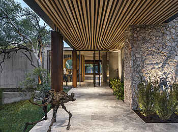 Cheetah Plains Karula House: Stillvoller Eingangsbereich Cheetah Plains Karula House: Stillvoller Eingangsbereich