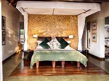 Madikwe Hills Private Game Lodge: Doppelbett einer Suite