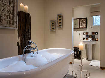 Bayete Guest Lodge: Badewanne in der Honeymoon-Suite