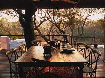 Royal Malewane: Essbereich auf Außendeck