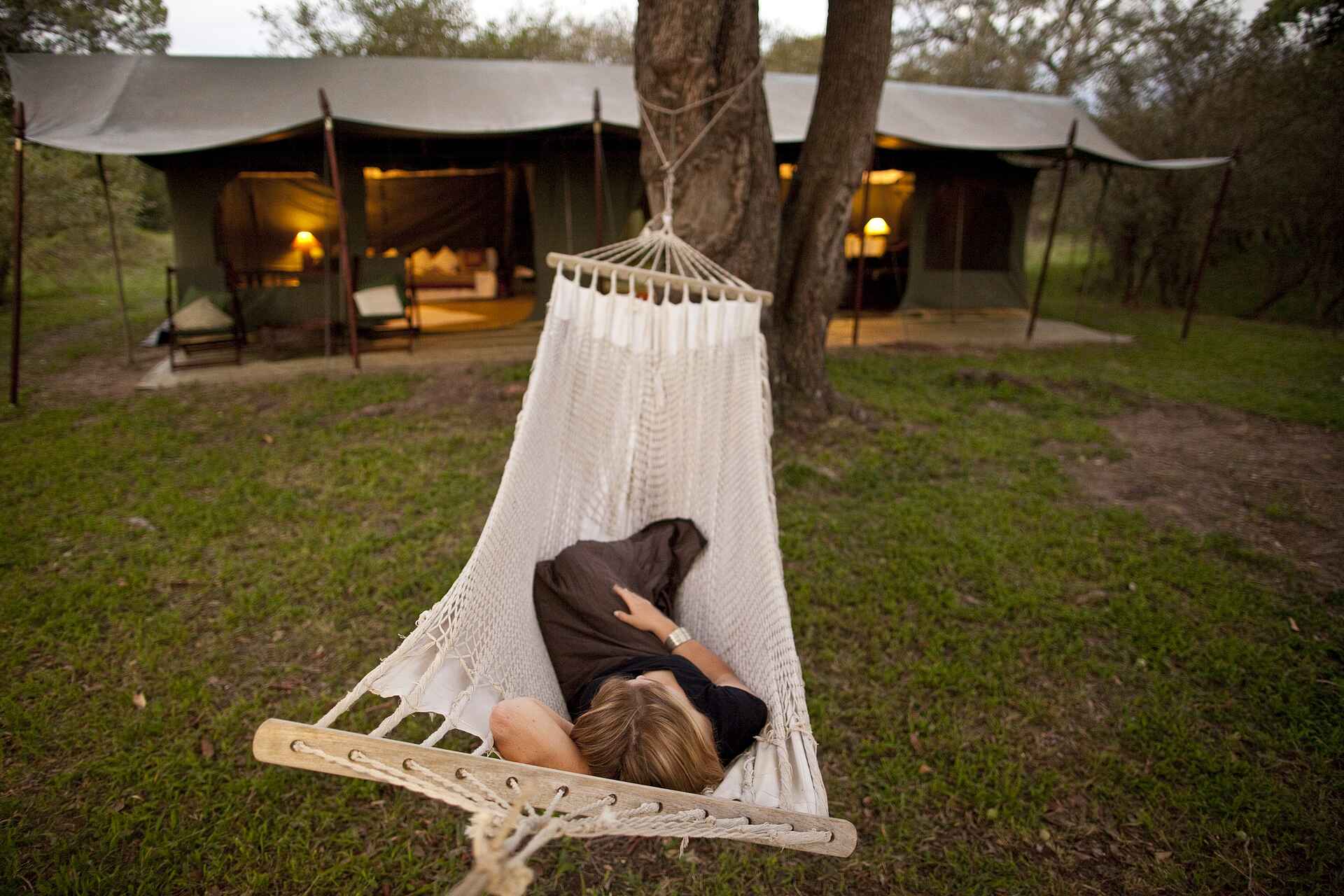 Aktivitäten, Hängematte, Relaxen, Mara National Reserve, Masai Mara, Afrikarma, Afrikarma Safaris, Afrikarma Safaris - Wildnis. Hautnah., Afrikarma.de, Sala's Camp, The Safari Collection