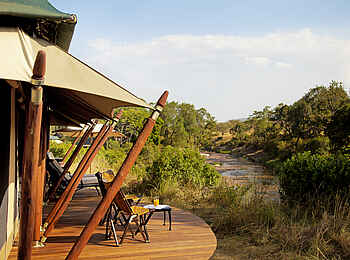 Sand River Masai Mara Camp: Terrassenplatz Sand River Masai Mara Camp: Terrassenplatz