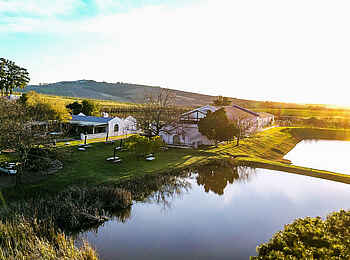 L'Avenir Country Lodge: Blick auf die Dämme L'Avenir Country Lodge: Blick auf die Dämme
