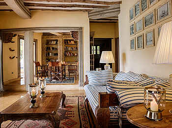 Alfajiri Villas: Lounge der Cliff Villa