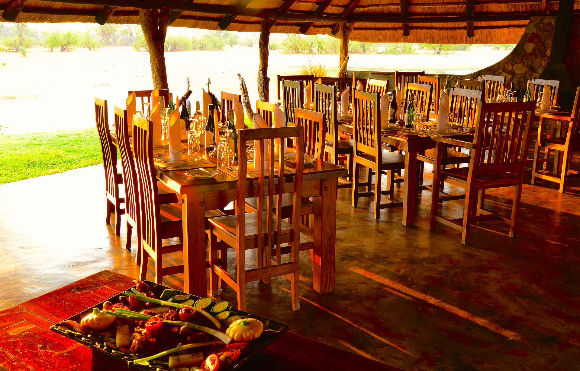 Bomani Tented Lodge, Hwange, Hwange National Park, Imvelo Safari Lodges, Simbabwe, Ausblick, Essen, Restaurant, Trinken, Afrikarma, Afrikarma Safaris, Afrikarma Safaris - Wildnis. Hautnah., Afrikarma.de