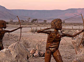 Desert Quiver Camp: Schmiedeeiserne Skulpuren