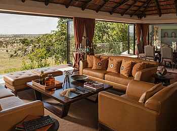 Four Seasons Safari Lodge: Lounge Four Seasons Safari Lodge: Lounge