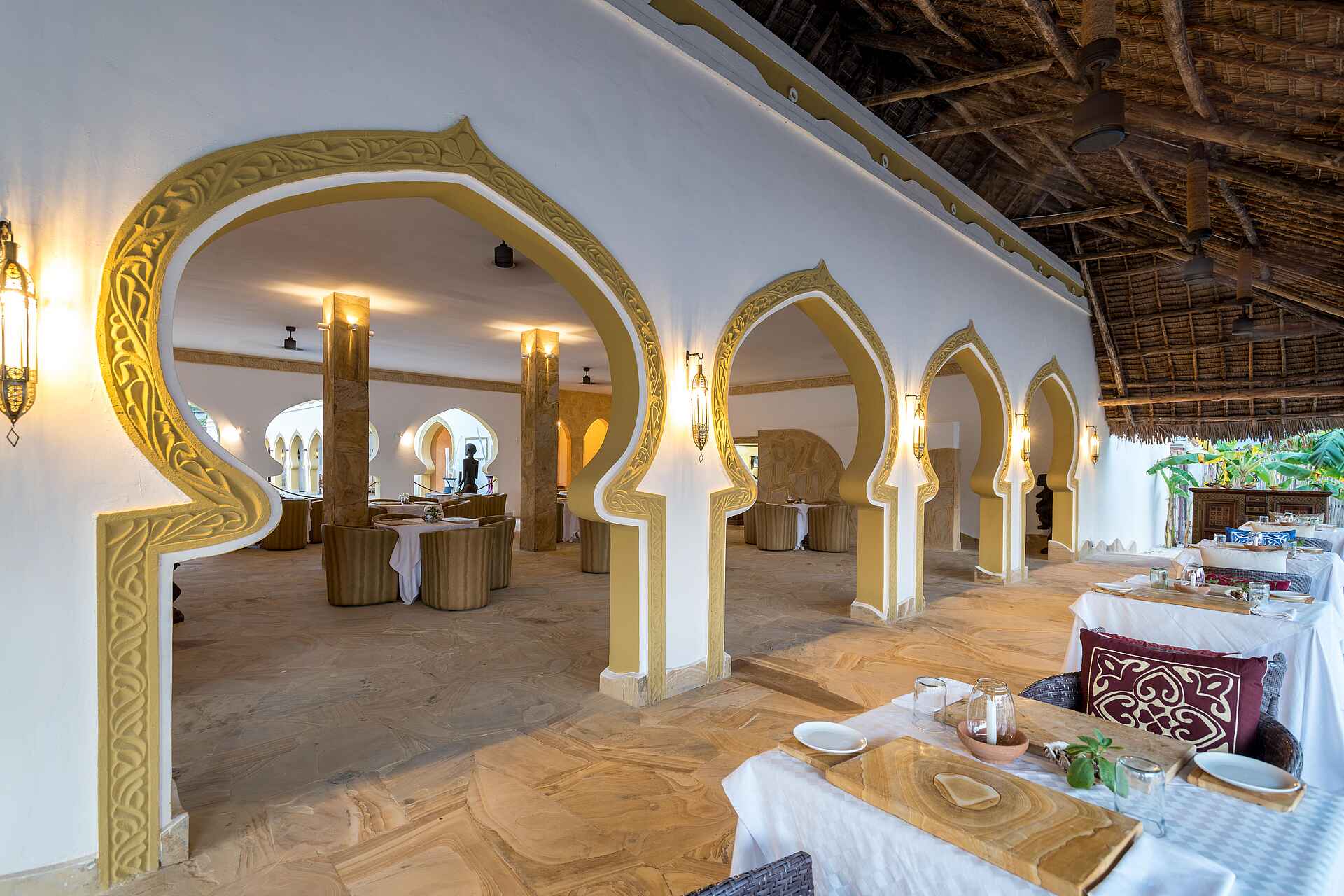 Gold Zanzibar Beach House & Spa: Blick in das Gold Restaurant Gold Zanzibar Beach House & Spa: Blick in das Gold Restaurant