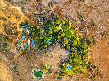 Kifaru House: Das Camp aus der Vogelperspektive Kifaru House: Das Camp aus der Vogelperspektive