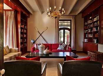 La Cle des Montagnes: Bibliothek in der Villa Le Manoir La Cle des Montagnes: Bibliothek in der Villa Le Manoir