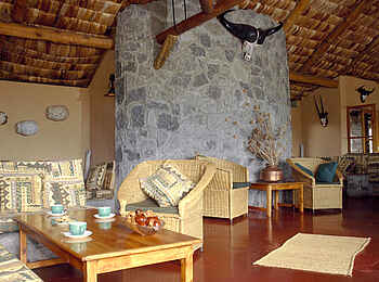 Ndutu Safari Lodge: Lounge Ndutu Safari Lodge: Lounge