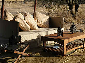 Olakira Camp: Lounge-Sofa Olakira Camp: Lounge-Sofa