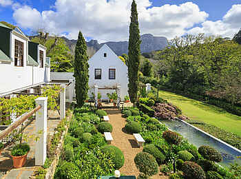 The Cellars-Hohenort Hotel & Spa: Im Garten The Cellars-Hohenort Hotel & Spa: Im Garten