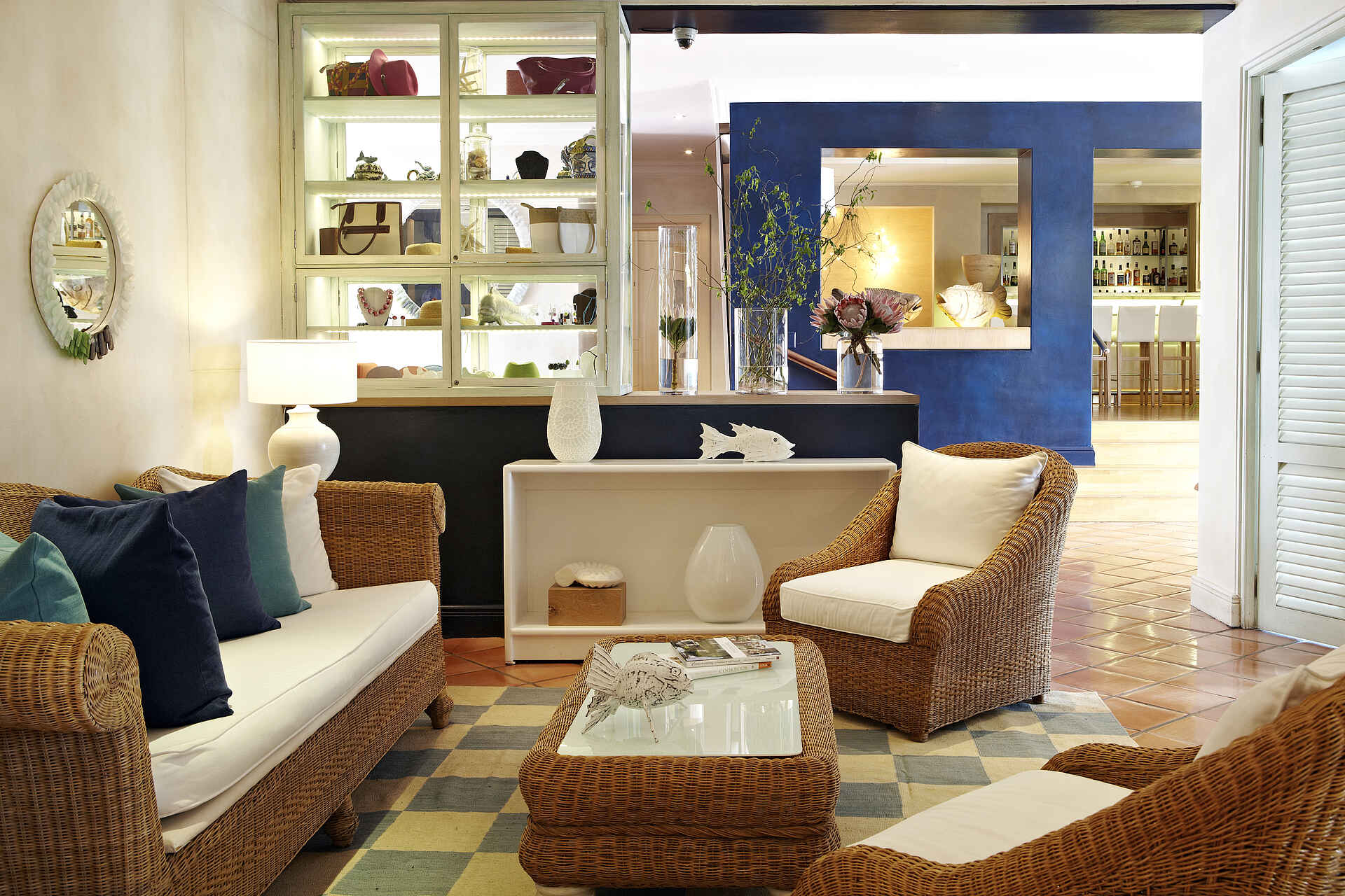 The Plettenberg: Gemütliche Lounge neben Boutique des Hotels