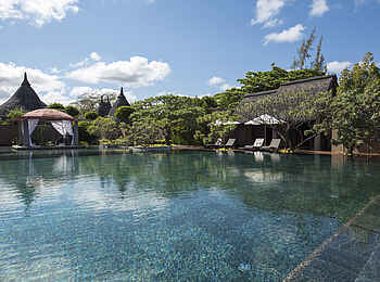 Trou Aux Biches Beachcomber Golf Resort & Spa: Am Pool Trou Aux Biches Beachcomber Golf Resort & Spa: Am Pool